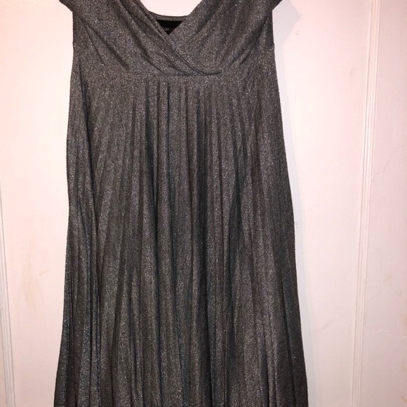 Silver Strap dress - Picture 3 of 3